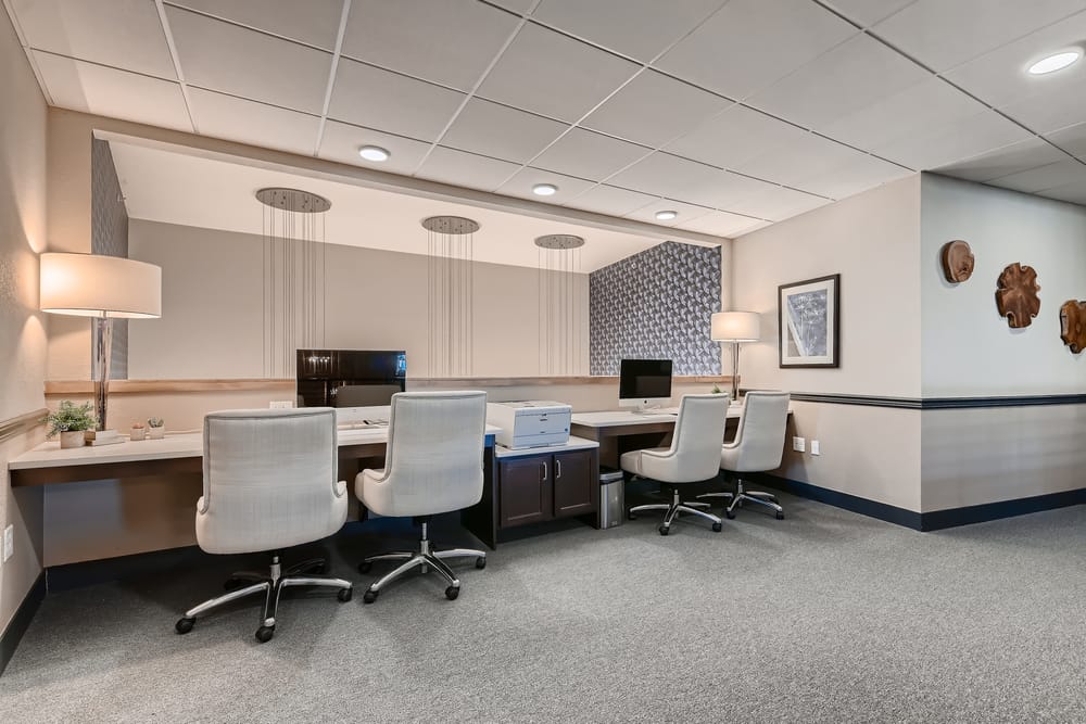 55-resort-windsor-business-center