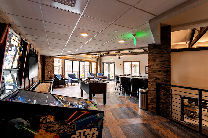 Bar-Angle-2v1_2J6A1239-1_Web
